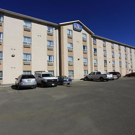 Pomeroy Inn & Suites Fort St. John Esterno foto