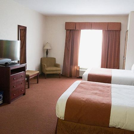 Pomeroy Inn & Suites Fort St. John Esterno foto