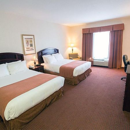 Pomeroy Inn & Suites Fort St. John Esterno foto