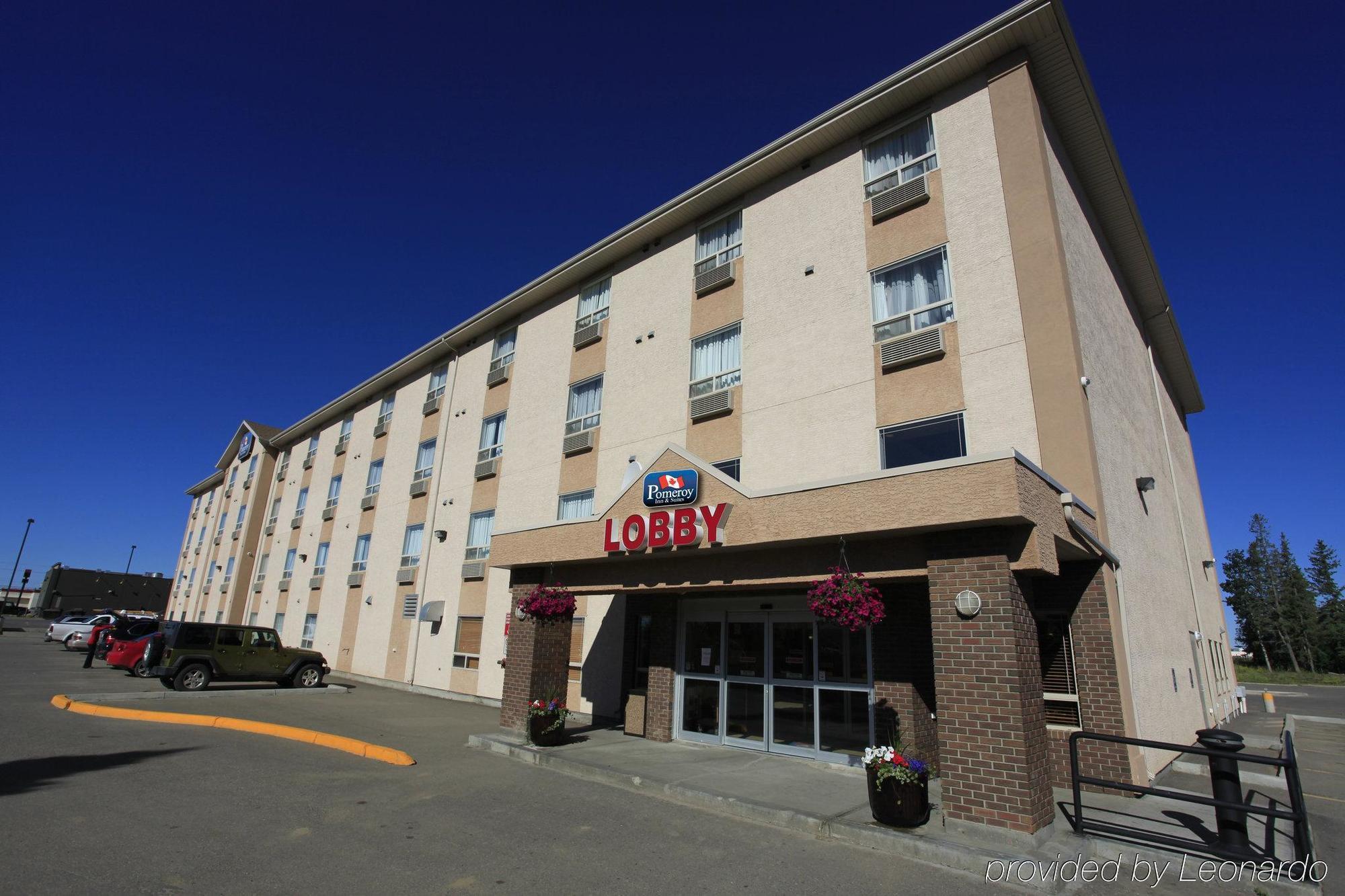 Pomeroy Inn & Suites Fort St. John Esterno foto